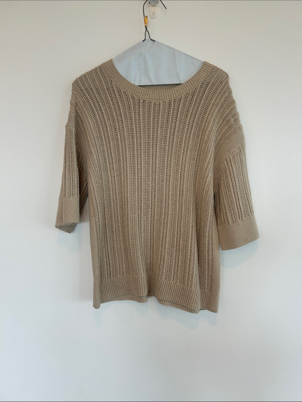 Banana Republic Beige Ribbed Crew-Neck Short Sleeve Sweater